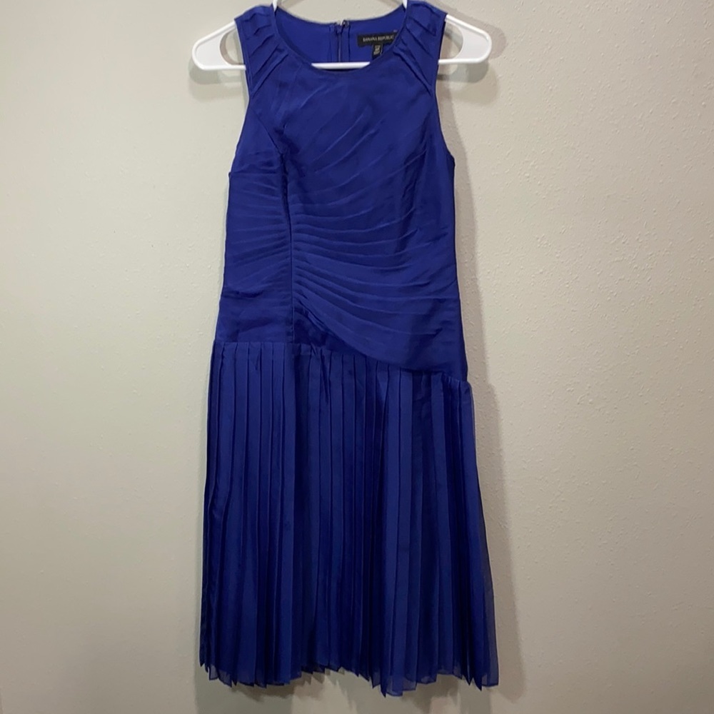 Banana Republic sleeveless dress pleated drop‎ waist